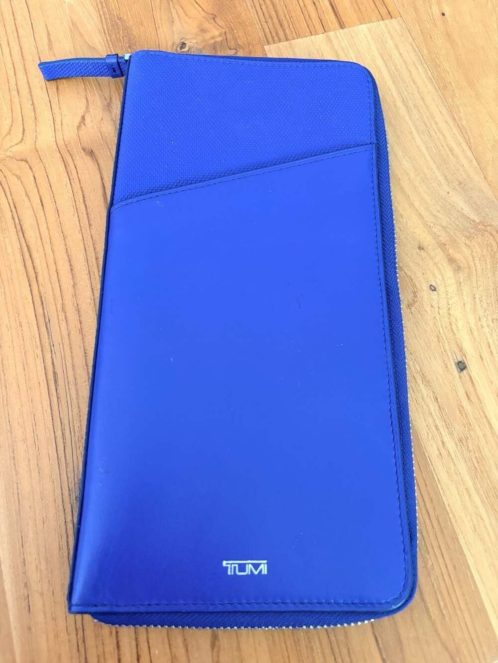 Tumi Blue Leather Zip-Around Travel Wallet Organizer
